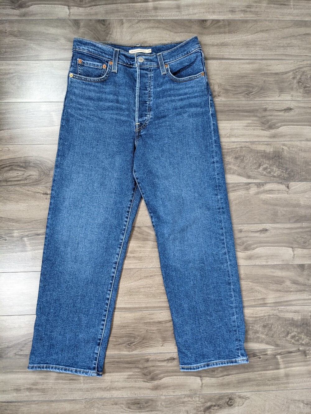 Levi's Women's Ribcage Straight Ankle Size 29 Medium Blue Button Fly W29 L27